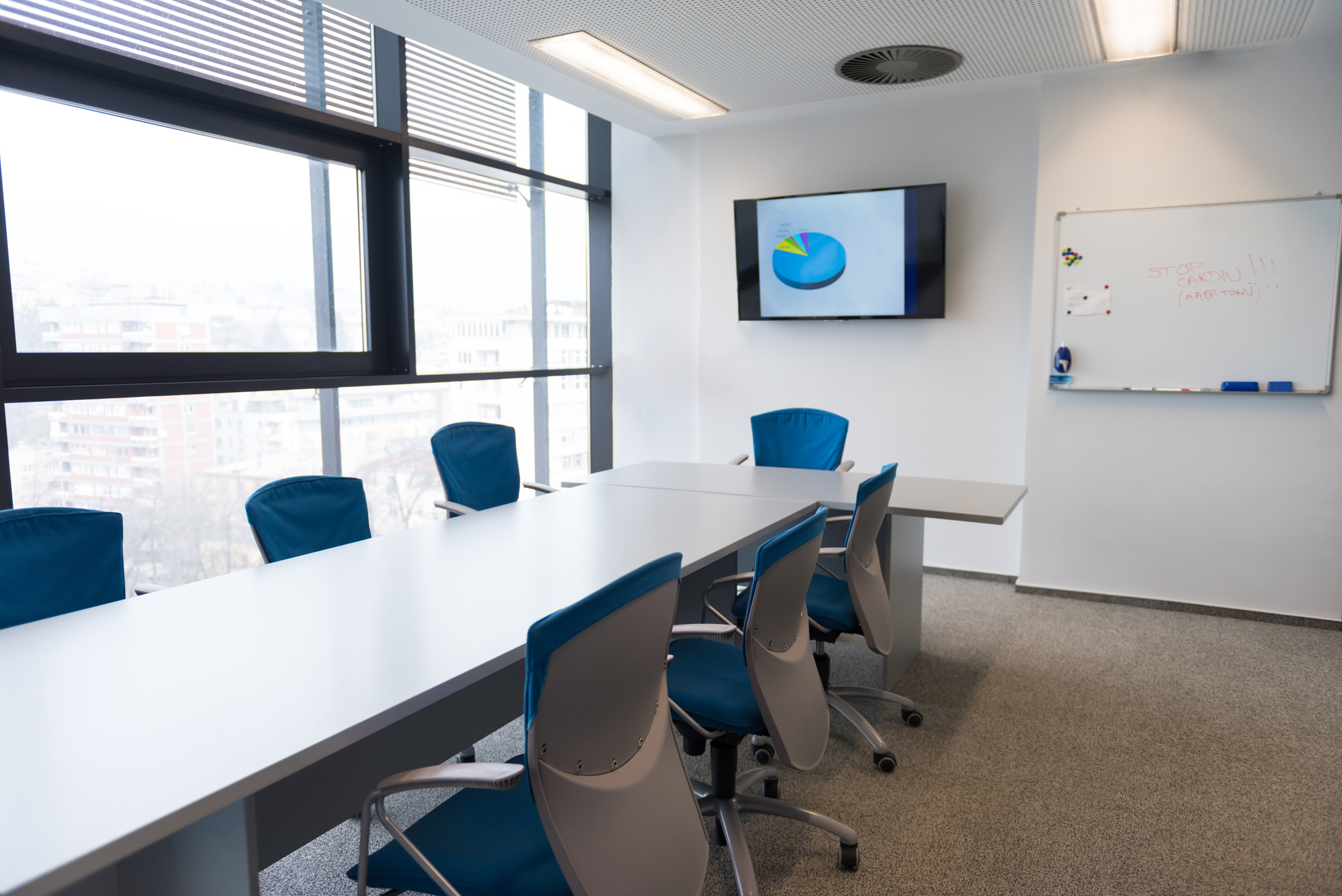 Streamline Meetings with ASTROS Manager: Simplified Wireless Presentation Setup