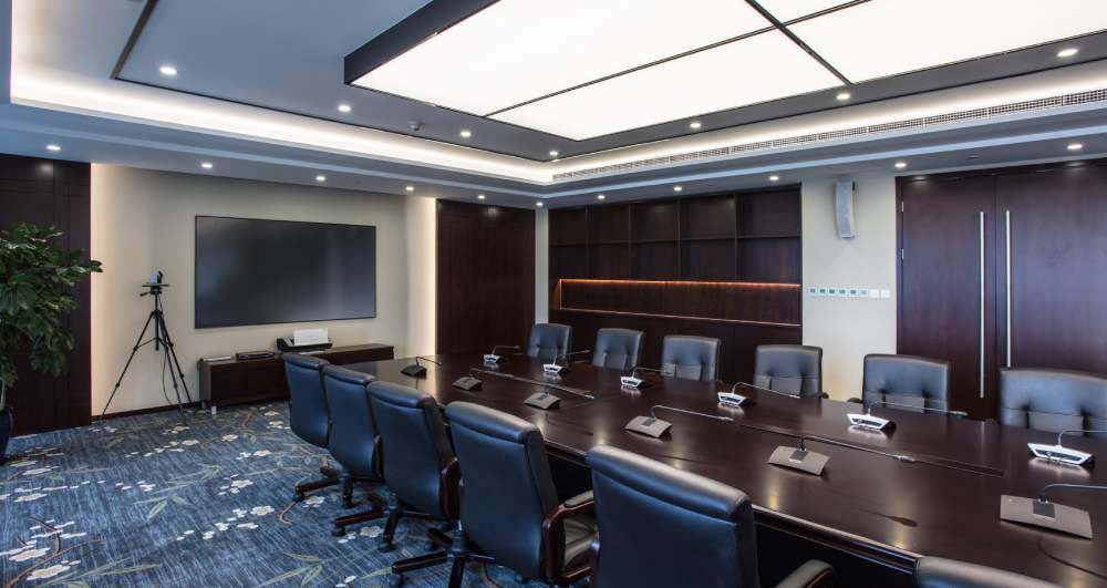 8 Essentials to Consider When Selecting Conference Room Technology